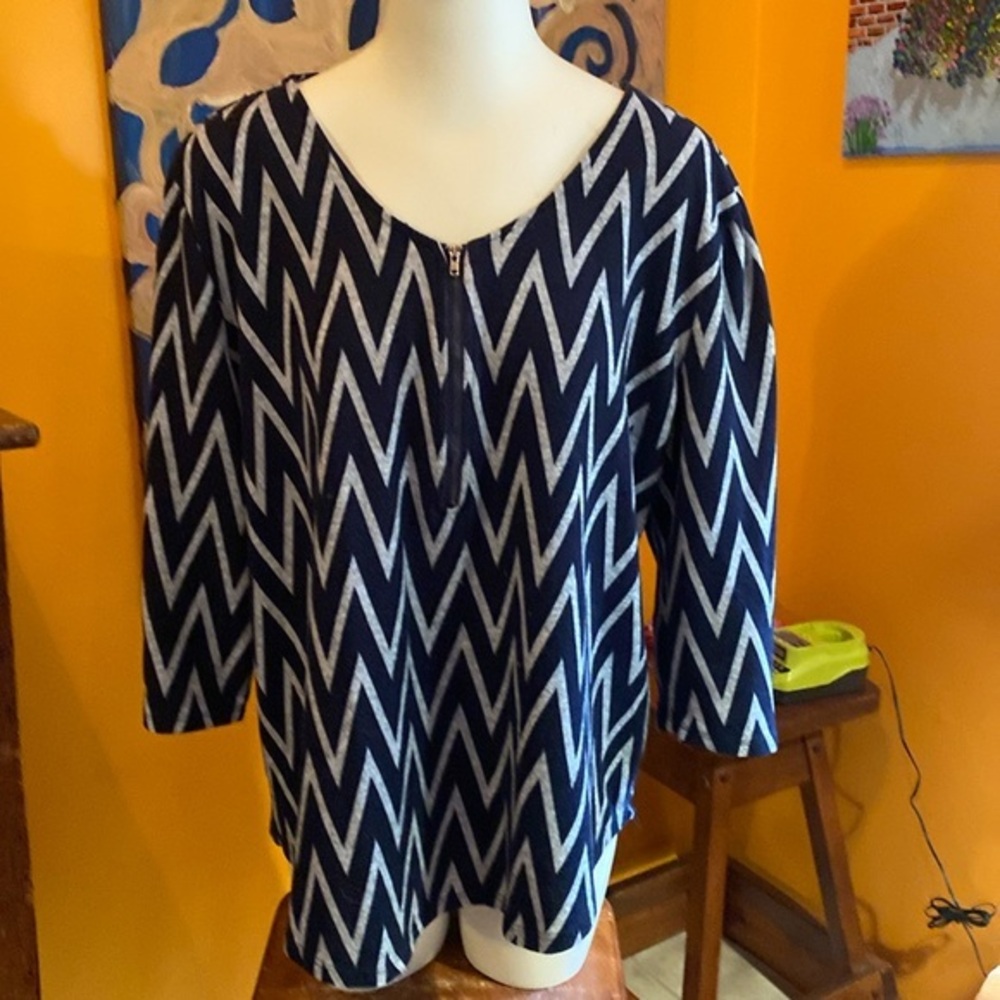Ladies Zig Zag V-Neck Sweater